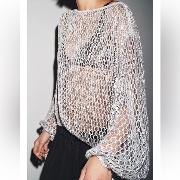 NWT ZARA SILVER VIRAL sequin top S and M 
🚨 My prices are firm, no discount. - Picture 13 of 16